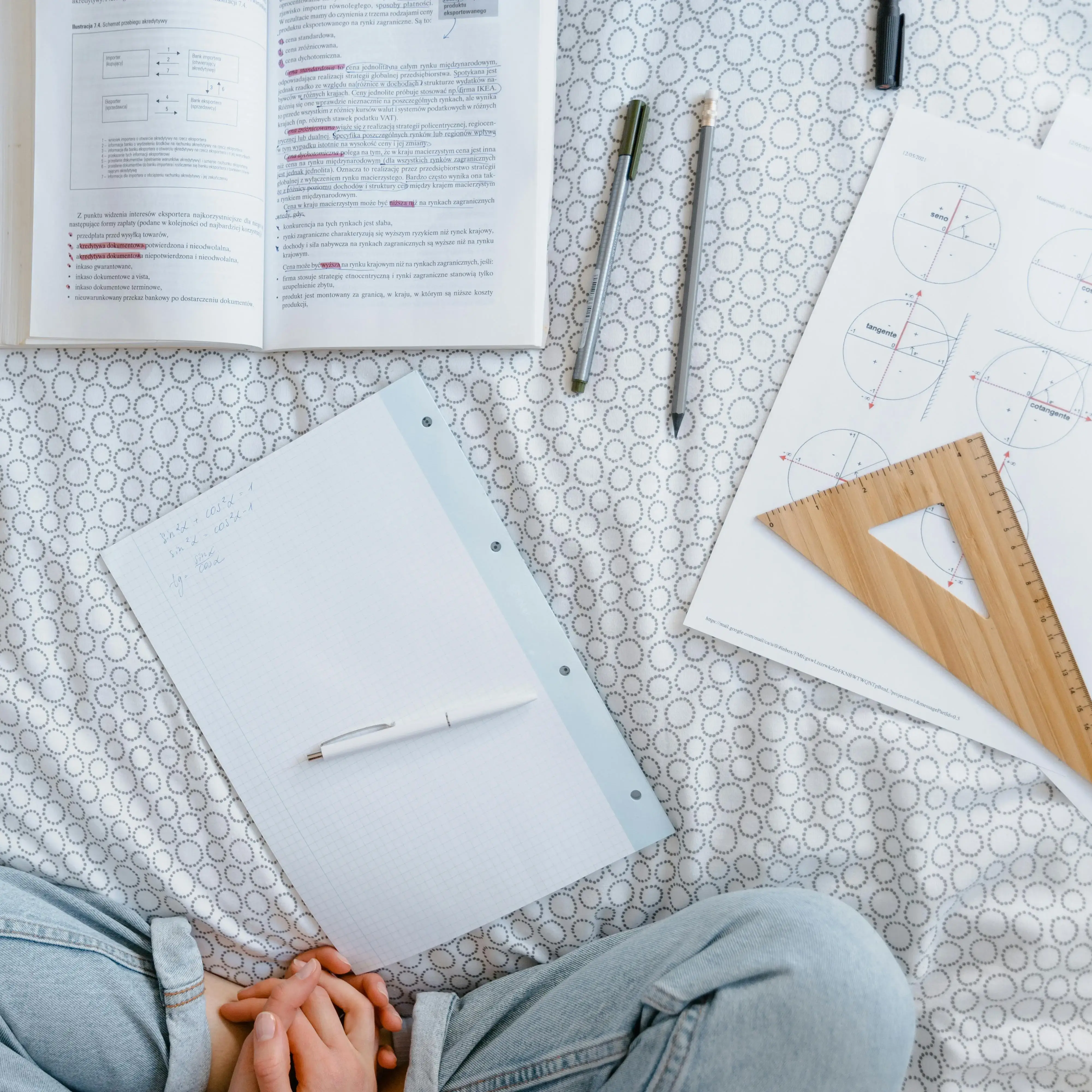 logo procvičování